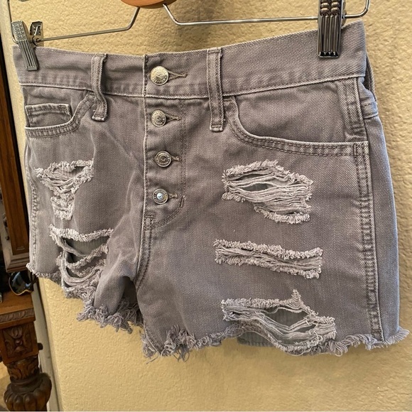 HOLLISTER Light Gray Ripped Raw Hem High Rise Button Fly Jean Shorts Size 26 - Picture 2 of 8